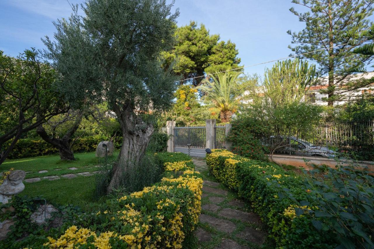Villa Costanza Монделло Экстерьер фото
